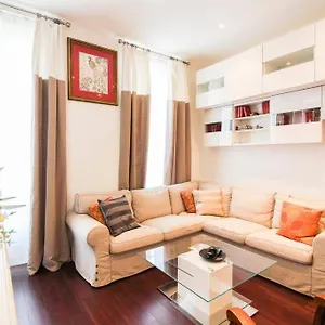 Grand Pour 4 Personnes/ Cours Lieutaud Appartement